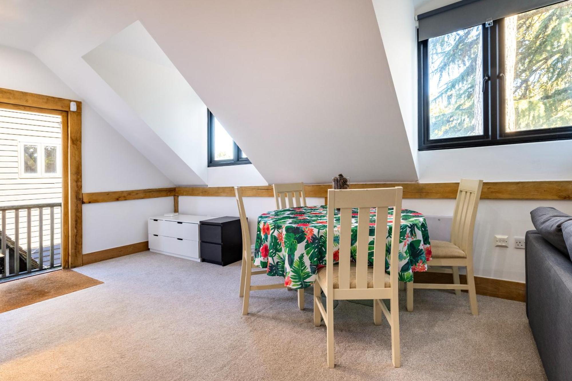Period Luxury Converted Barn Windsor/Maidenhead - Perfect For Family Groups 태플로 외부 사진